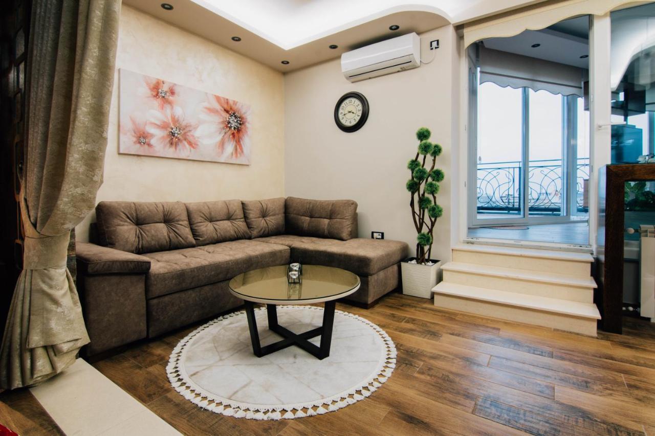 Appartamento President Lux Belgrado Esterno foto