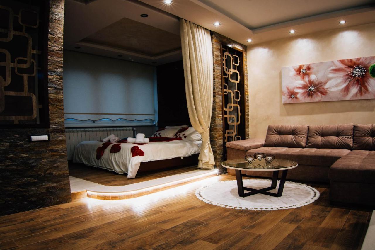 Appartamento President Lux Belgrado Esterno foto